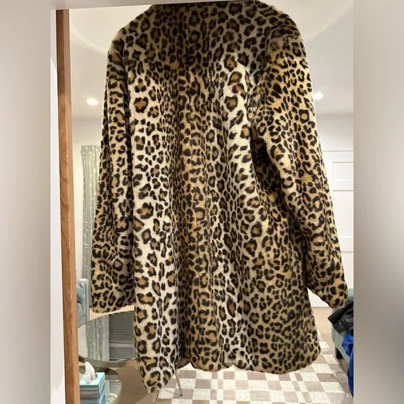 Kendall & Kylie Leopard Print Teddy Jacket - Picture 2 of 3